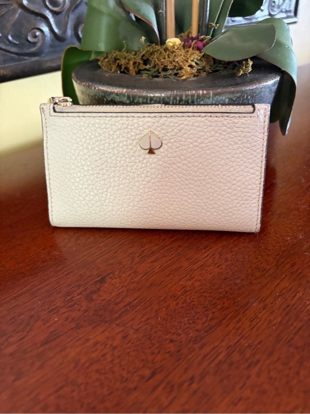 Kate Spade New York Adel Small Slim Bifold Wallet Ivory Y2K  B000745